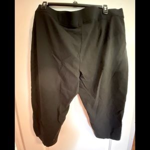 (AG) Black Capris by Apt. 9 Essentials 2X EUC